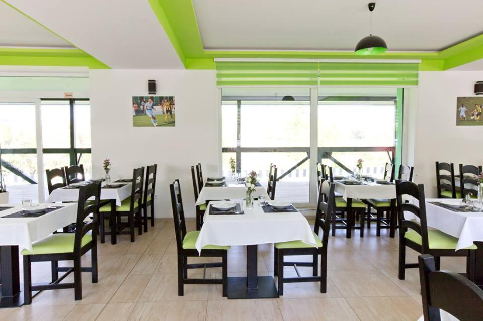 Restauracia Gol Hotel Oravske Vesele Eksteriør billede