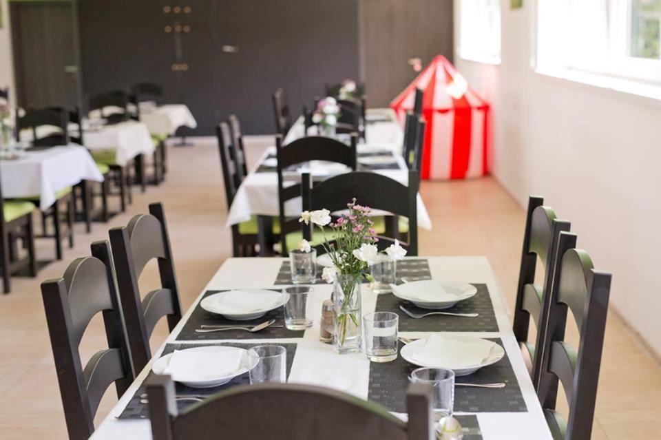 Restauracia Gol Hotel Oravske Vesele Eksteriør billede